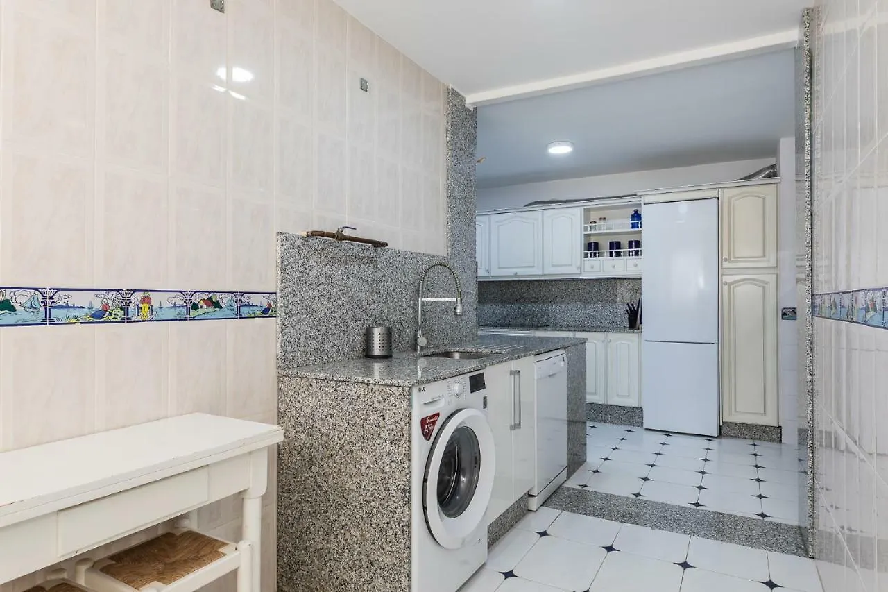 דירה בנאלמדנה Gran Apartamento En La Costa
