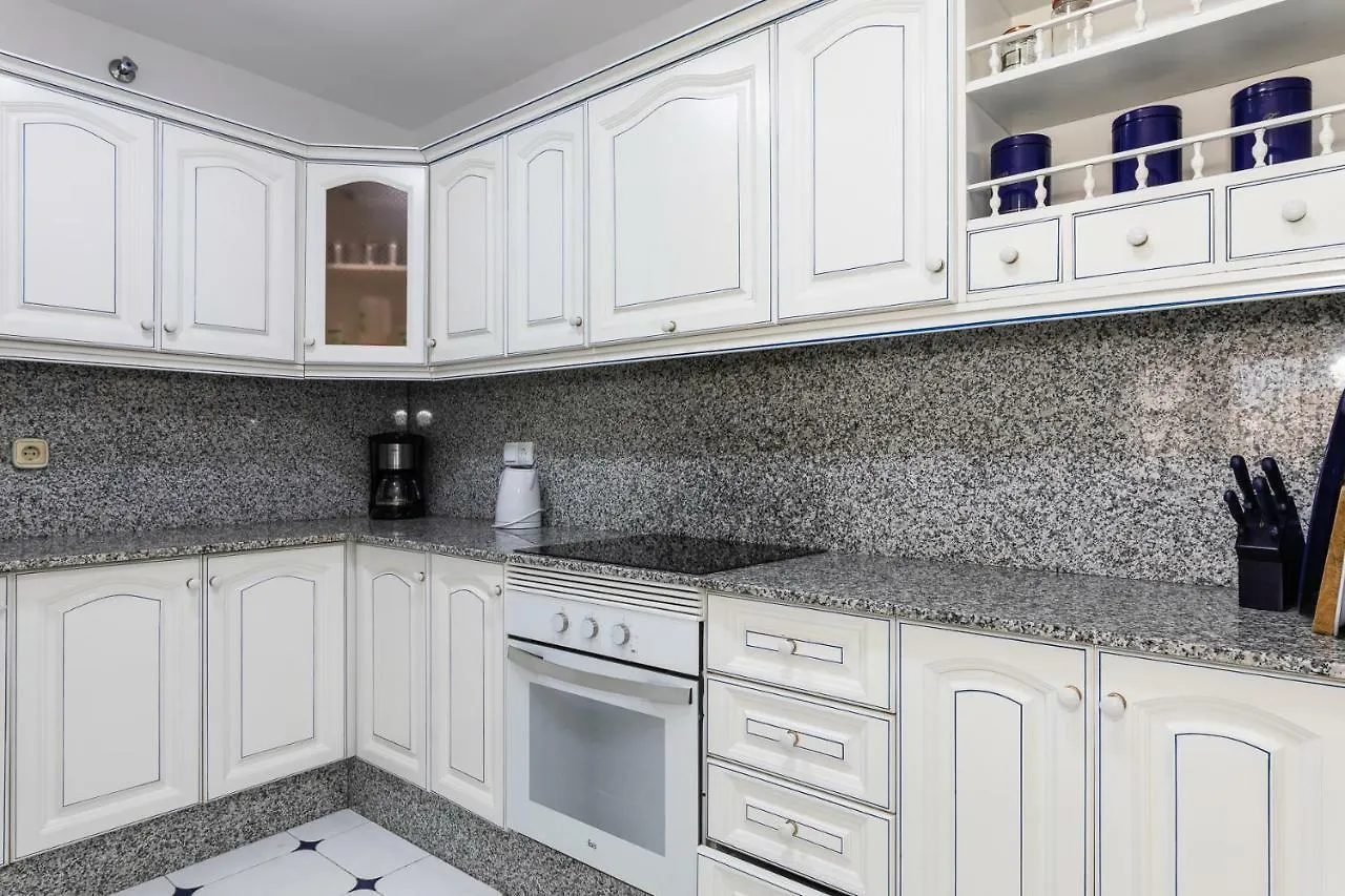 דירה בנאלמדנה Gran Apartamento En La Costa