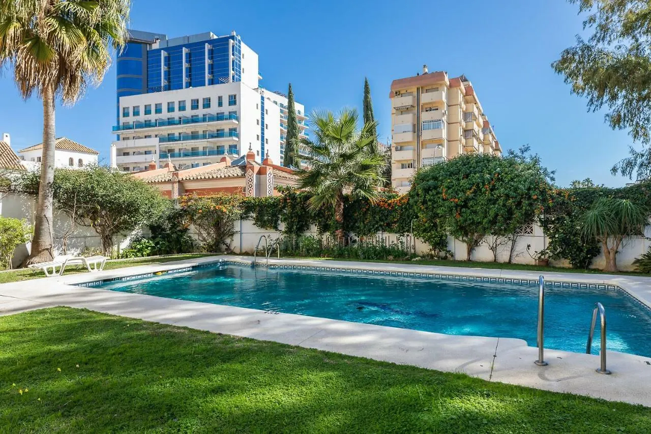 דירה בנאלמדנה Gran Apartamento En La Costa