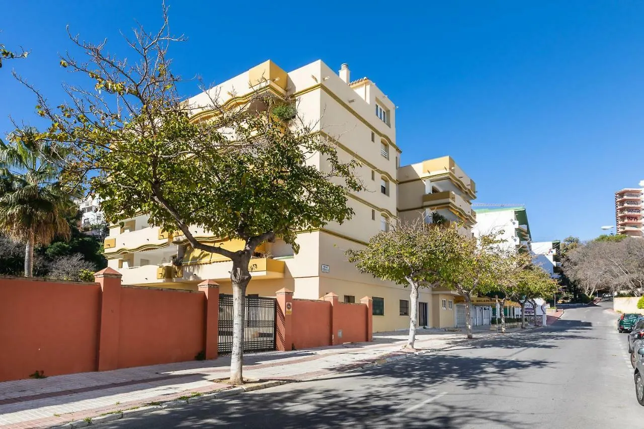 דירה בנאלמדנה Gran Apartamento En La Costa ספרד