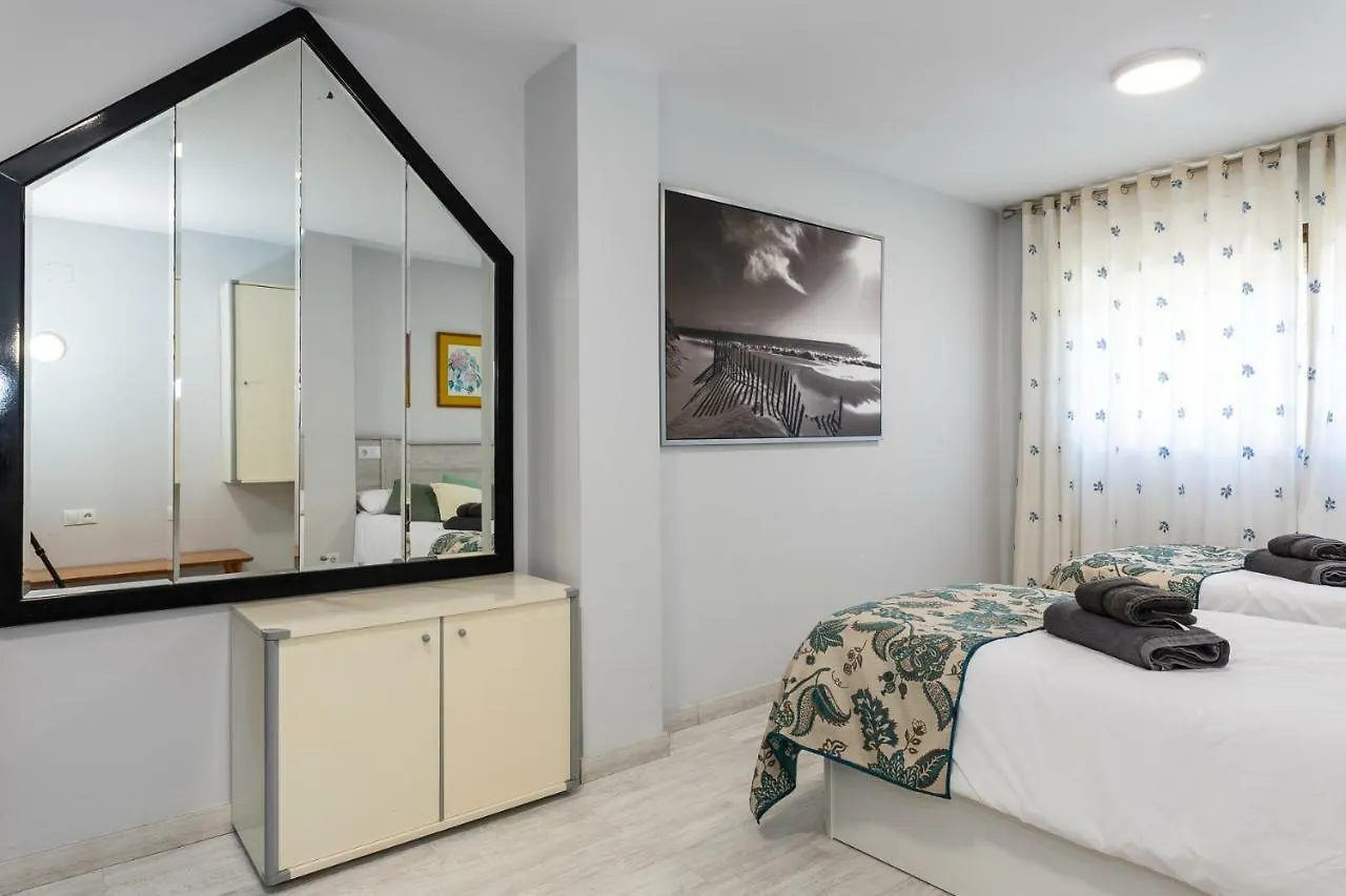 בנאלמדנה Gran Apartamento En La Costa