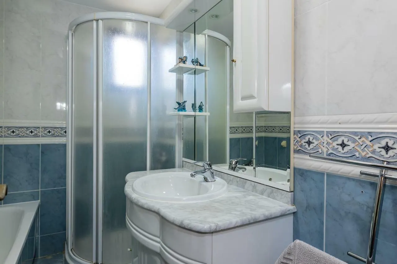 דירה בנאלמדנה Gran Apartamento En La Costa